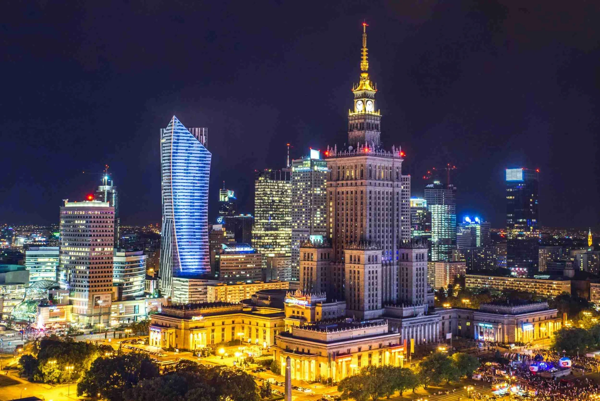 Warsaw Night Skyline with Illuminated Skyscrapers TZCMggB