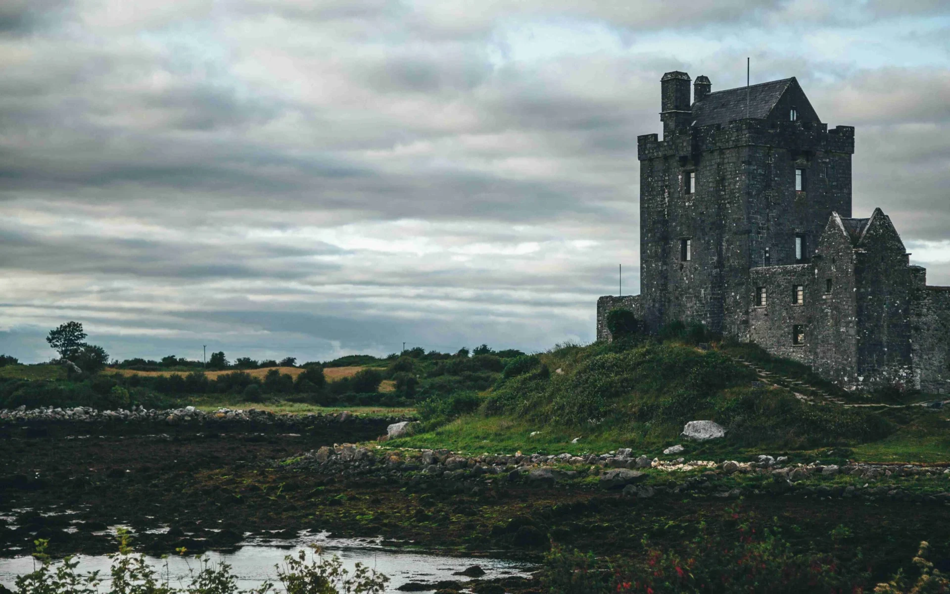 castle-near-body-of-water